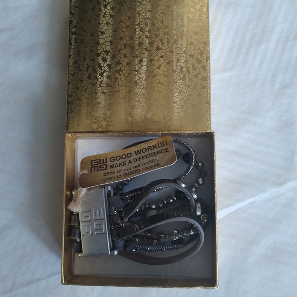 Women's Good Work Multi-Strand Beaded Bracelet - Picture 6 of 6